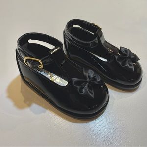 NWT Baypods Early Days Black Patent Baby Dress Shoes